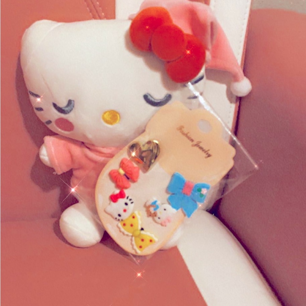 Hello kitty accessories shoes 💖